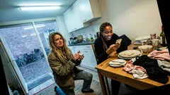 Kort verhaal: Toen ik op één knie ging, keek zij ergens anders naar