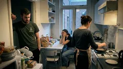 Kort verhaal: In de keuken hoorde ik hoeveel ik waard ben als ik niet terugkom